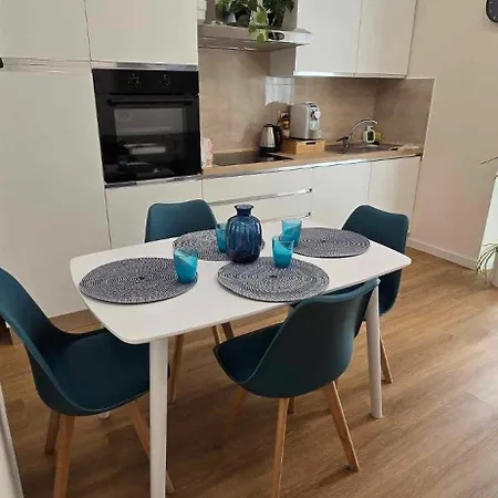 The Dream 100 M Dal Mare Apartment