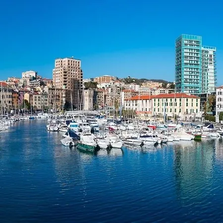 Apartment The Dream 100 M Dal Mare